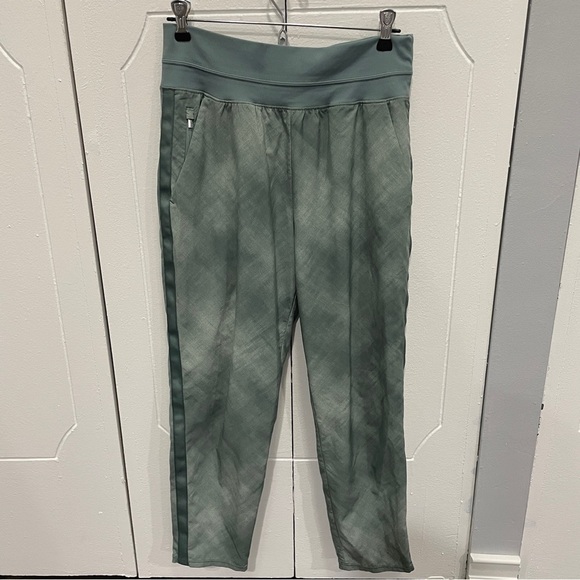 Athleta Nolita Slim Tapered Printed Crop Pant - Picture 6 of 16